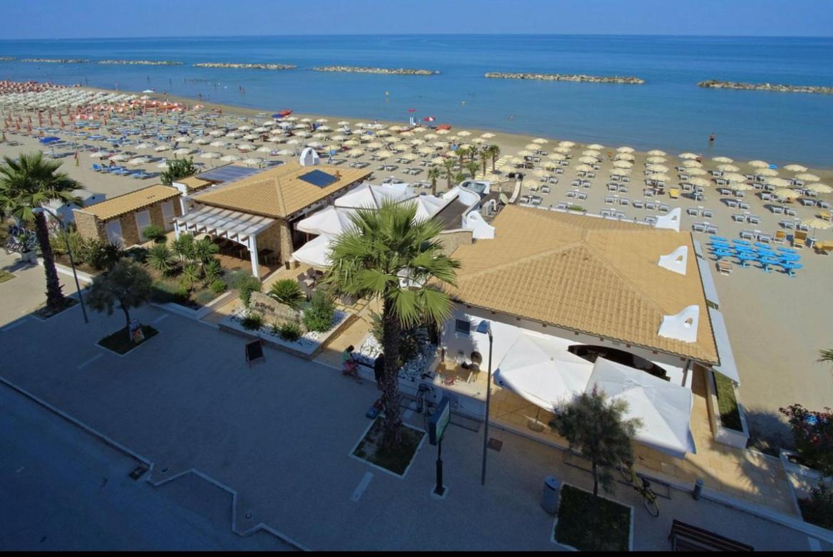 Hotel La Perla Cupra Marittima Buitenkant foto