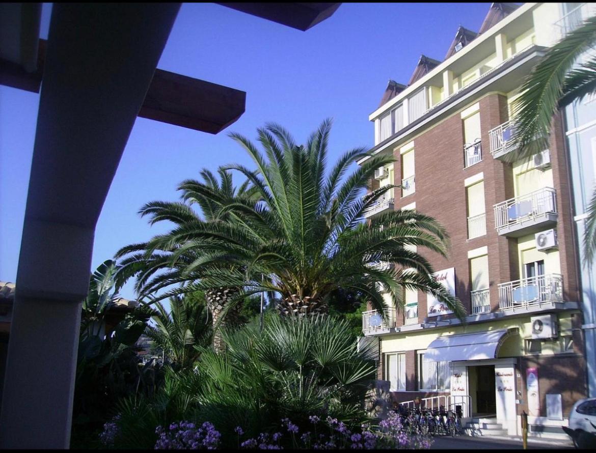 Hotel La Perla Cupra Marittima Buitenkant foto