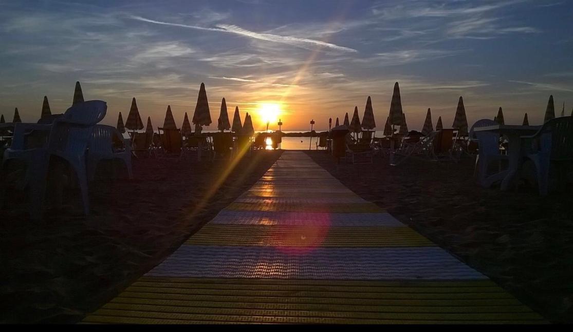 Hotel La Perla Cupra Marittima Buitenkant foto