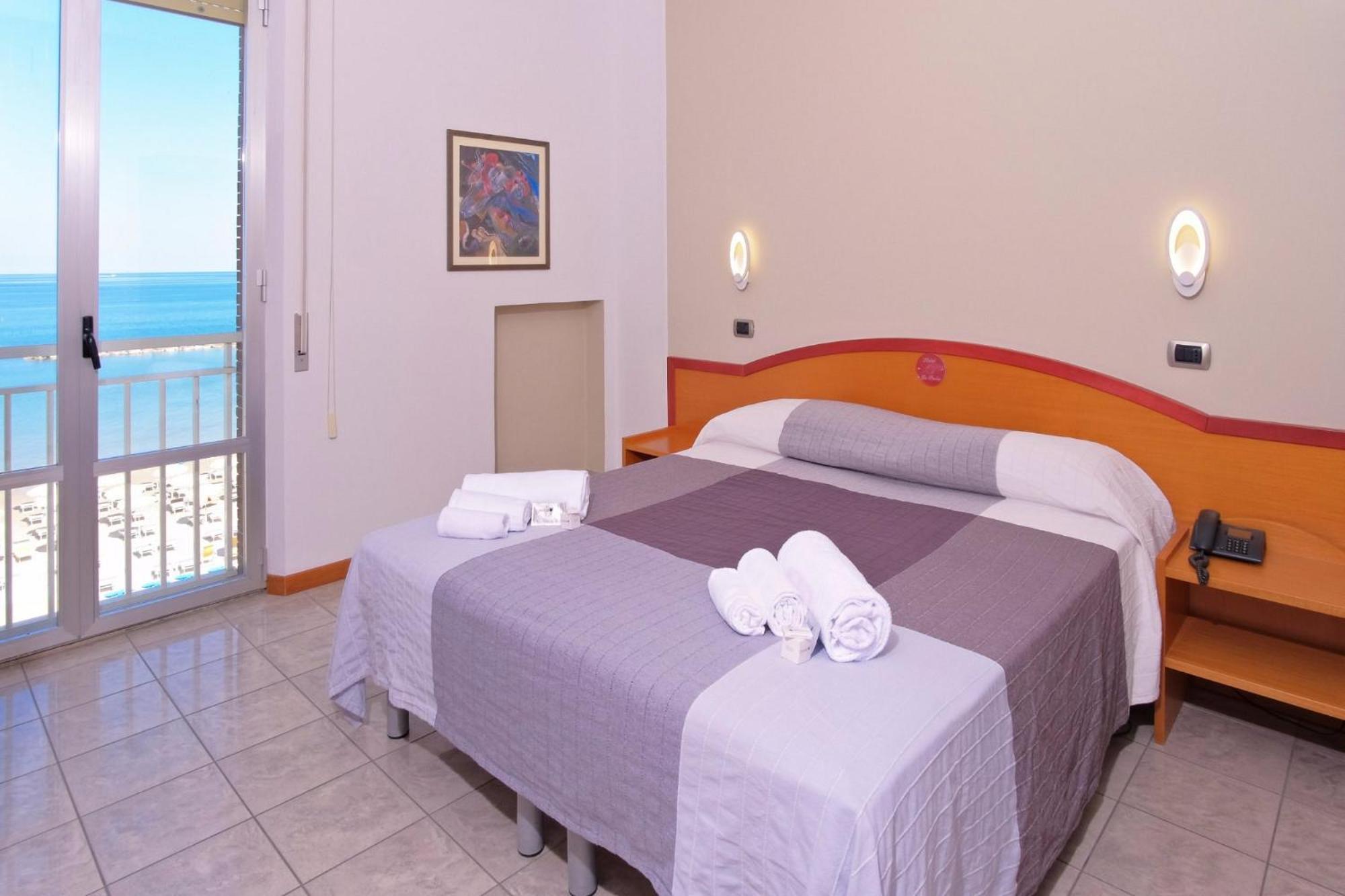 Hotel La Perla Cupra Marittima Buitenkant foto