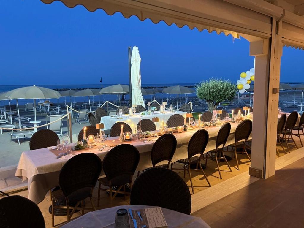 Hotel La Perla Cupra Marittima Buitenkant foto