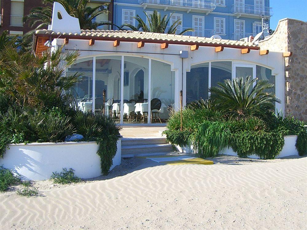 Hotel La Perla Cupra Marittima Buitenkant foto