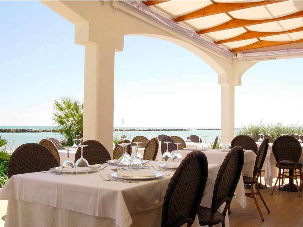 Hotel La Perla Cupra Marittima Buitenkant foto