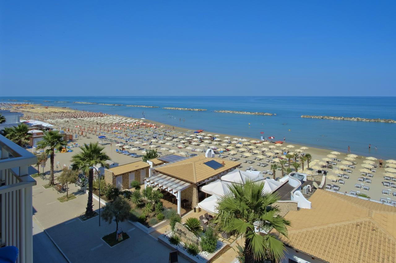 Hotel La Perla Cupra Marittima Buitenkant foto