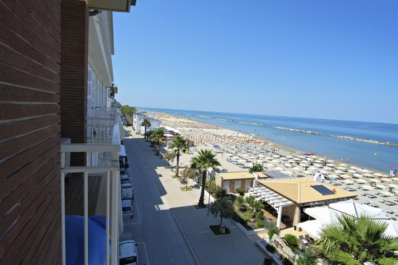Hotel La Perla Cupra Marittima Buitenkant foto